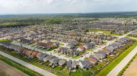 72 Wagner Crescent Essa ON L3W 0R7