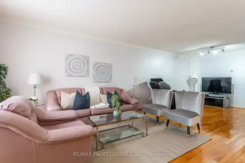 52 Lavron Court Markham ON L3S 2P1