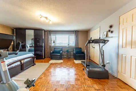 52 Lavron Court Markham ON L3S 2P1
