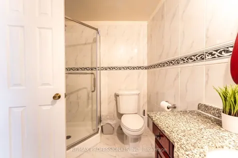52 Lavron Court Markham ON L3S 2P1