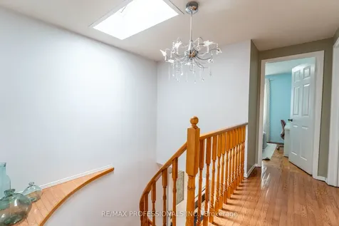 52 Lavron Court Markham ON L3S 2P1