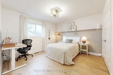 24 Cummings Court Markham ON L3T 6S3