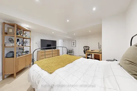 24 Cummings Court Markham ON L3T 6S3