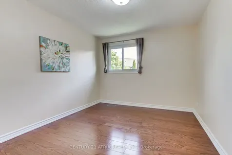 10 Laurwood Court Aurora ON L4G 5C2