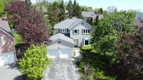 10 Laurwood Court Aurora ON L4G 5C2