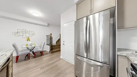 39 Collier Crescent Markham ON L6E 0E7