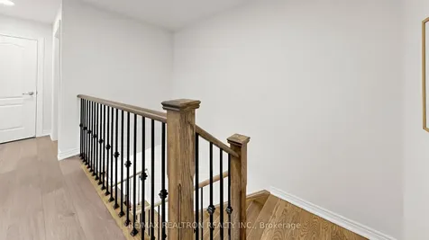 39 Collier Crescent Markham ON L6E 0E7