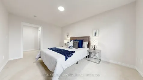 39 Collier Crescent Markham ON L6E 0E7