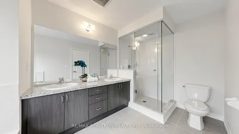 39 Collier Crescent Markham ON L6E 0E7