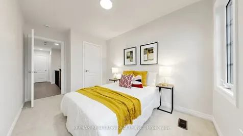 39 Collier Crescent Markham ON L6E 0E7