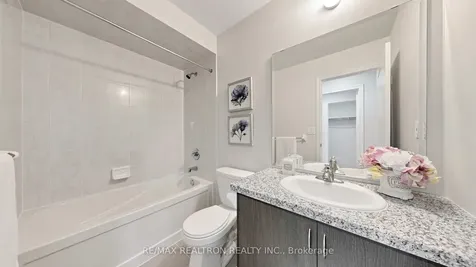 39 Collier Crescent Markham ON L6E 0E7
