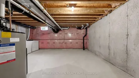 39 Collier Crescent Markham ON L6E 0E7