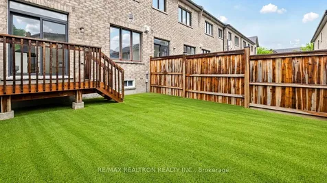 39 Collier Crescent Markham ON L6E 0E7