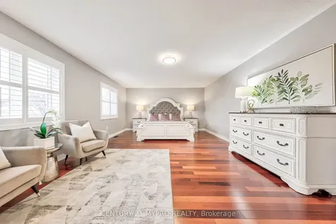 128 Selwyn Road Richmond Hill ON L4E 5E3