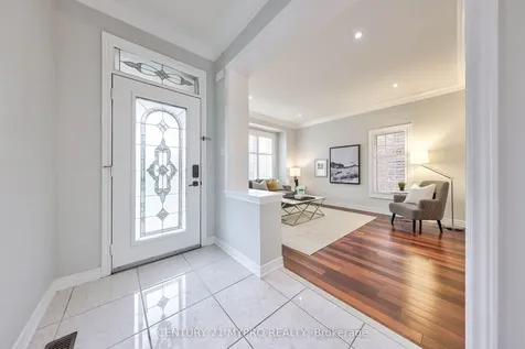 128 Selwyn Road Richmond Hill ON L4E 5E3