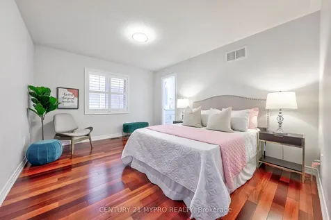 128 Selwyn Road Richmond Hill ON L4E 5E3
