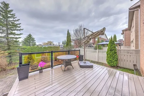 128 Selwyn Road Richmond Hill ON L4E 5E3