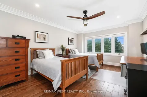 31 Garriock Court Vaughan ON L4L 8S7