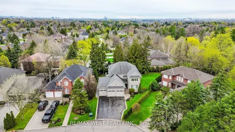 31 Garriock Court Vaughan ON L4L 8S7