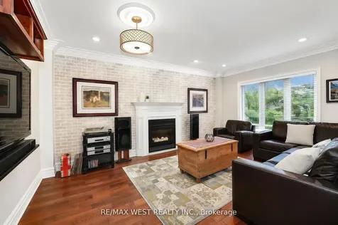 31 Garriock Court Vaughan ON L4L 8S7