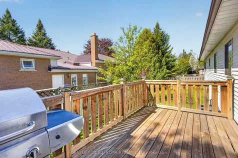 909 Lebanon Drive Innisfil ON L9S 2B9