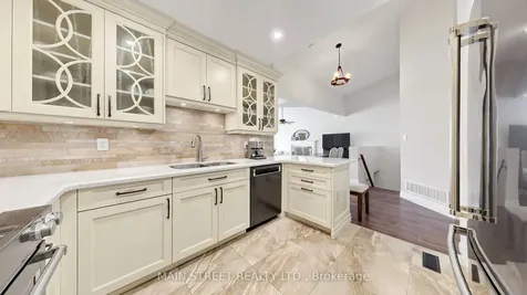 176 Mainprize Crescent East Gwillimbury ON L0G 1M0