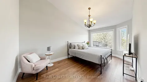 176 Mainprize Crescent East Gwillimbury ON L0G 1M0