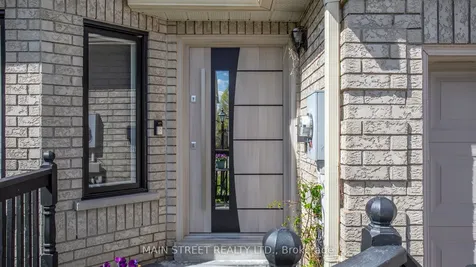 176 Mainprize Crescent East Gwillimbury ON L0G 1M0