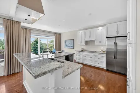133 Ridge Way New Tecumseth ON L9R 0M6