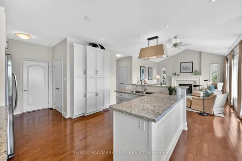133 Ridge Way New Tecumseth ON L9R 0M6