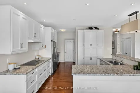 133 Ridge Way New Tecumseth ON L9R 0M6