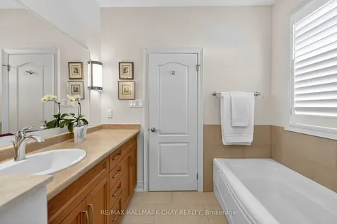 133 Ridge Way New Tecumseth ON L9R 0M6