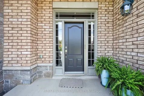 133 Ridge Way New Tecumseth ON L9R 0M6