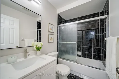 59 Bassett Avenue Richmond Hill ON L4B 4J9