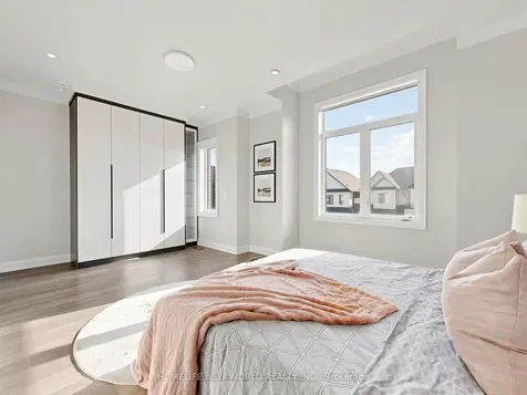 72 Crofting Crescent Markham ON L6E 0W1