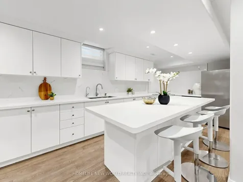 72 Crofting Crescent Markham ON L6E 0W1
