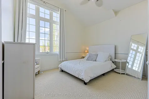 132 Alpaca Drive Richmond Hill ON L4E 0R2