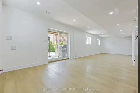 132 Alpaca Drive Richmond Hill ON L4E 0R2