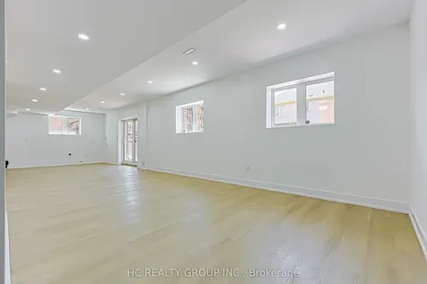 132 Alpaca Drive Richmond Hill ON L4E 0R2