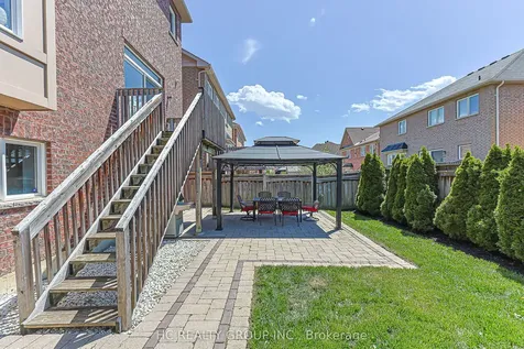 132 Alpaca Drive Richmond Hill ON L4E 0R2