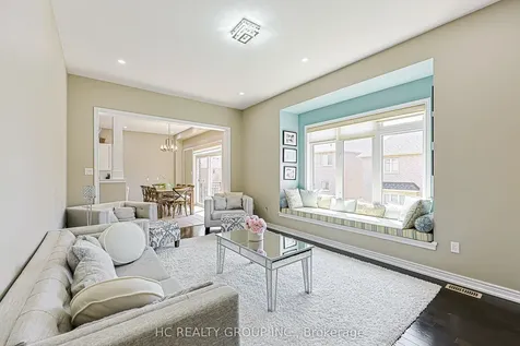 132 Alpaca Drive Richmond Hill ON L4E 0R2