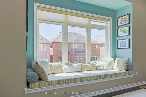 132 Alpaca Drive Richmond Hill ON L4E 0R2