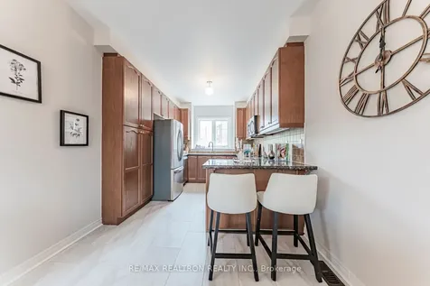 15 Old Colony Road Richmond Hill ON L4E 4L5