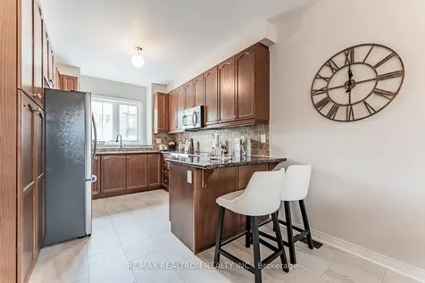 15 Old Colony Road Richmond Hill ON L4E 4L5