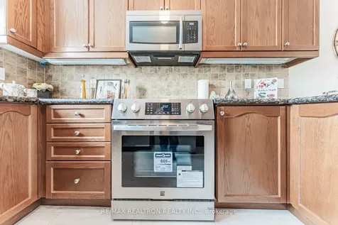 15 Old Colony Road Richmond Hill ON L4E 4L5