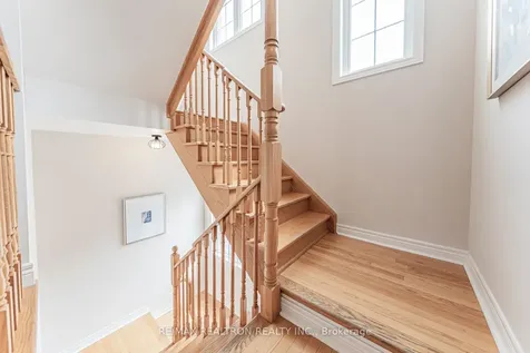 15 Old Colony Road Richmond Hill ON L4E 4L5
