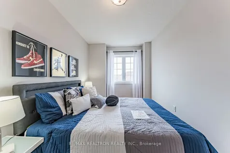 15 Old Colony Road Richmond Hill ON L4E 4L5