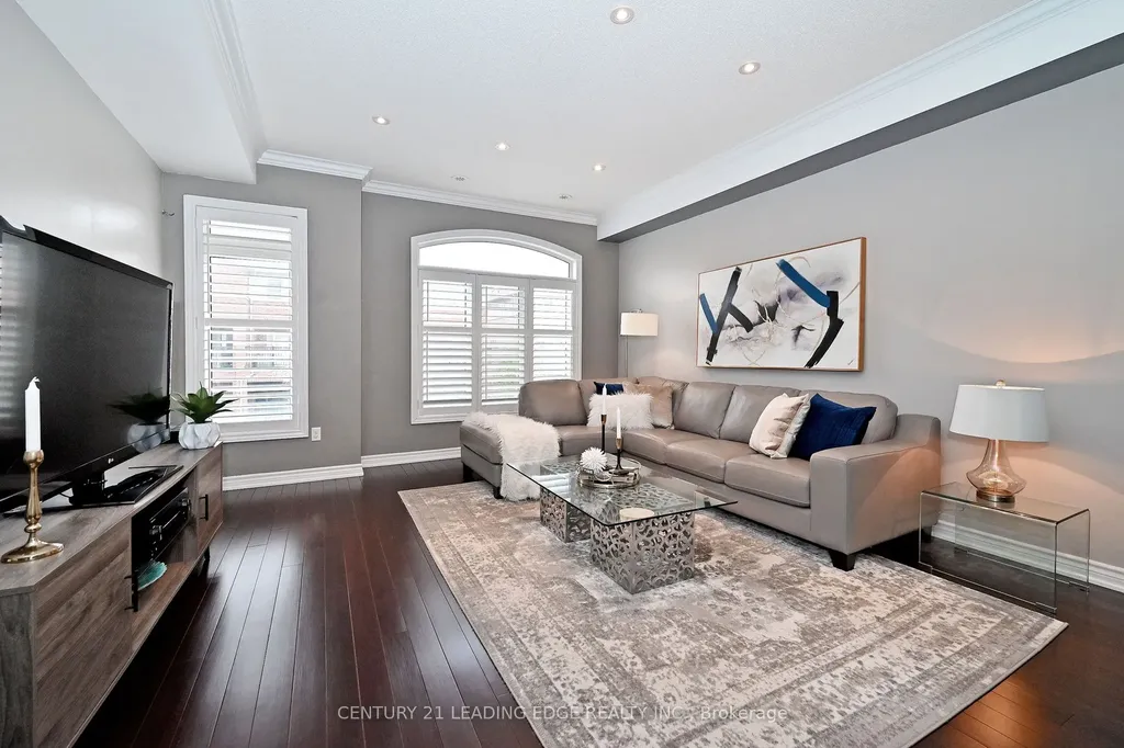 13 Beehive Lane Markham ON L6E 0K6
