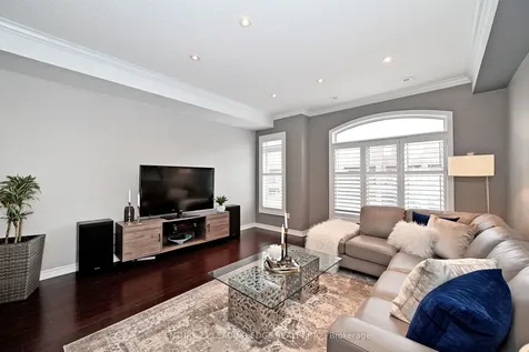 13 Beehive Lane Markham ON L6E 0K6