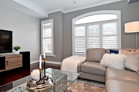 13 Beehive Lane Markham ON L6E 0K6